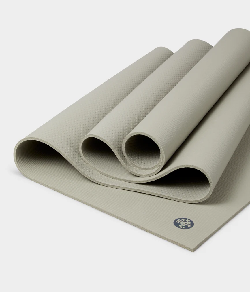 Manduka PRO™ Yoga Mat 6mm - Image 11