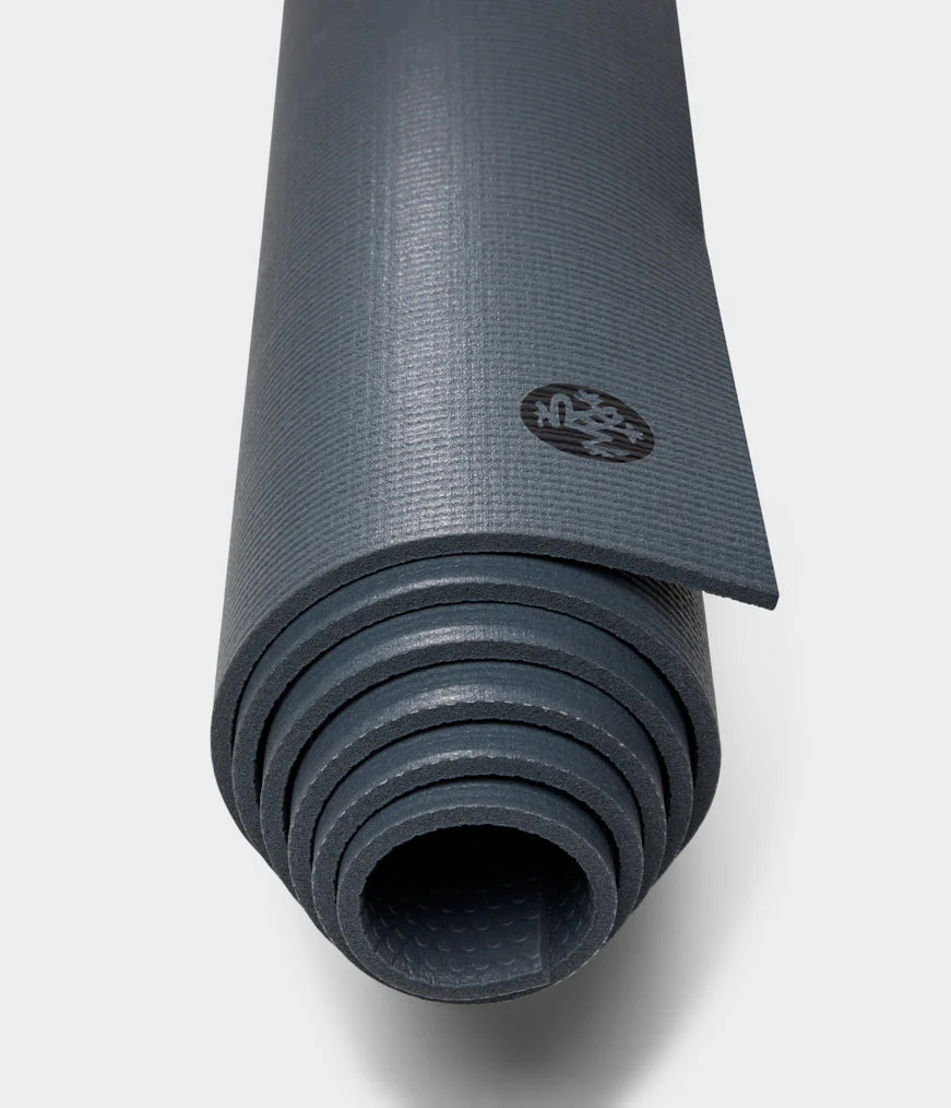 Manduka PRO™ Yoga Mat 6mm - Image 33