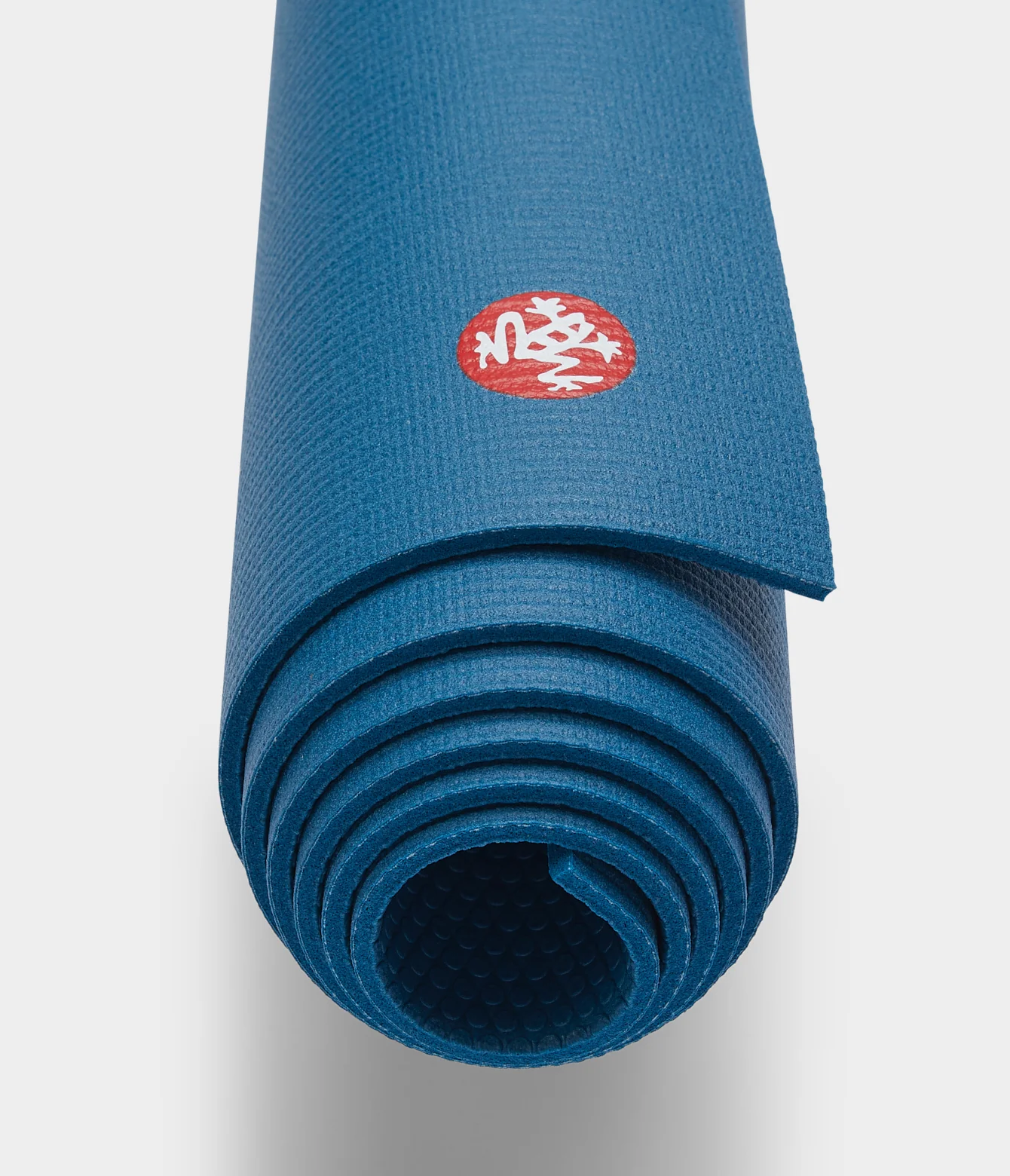 Manduka PRO™ Yoga Mat 6mm - Image 42